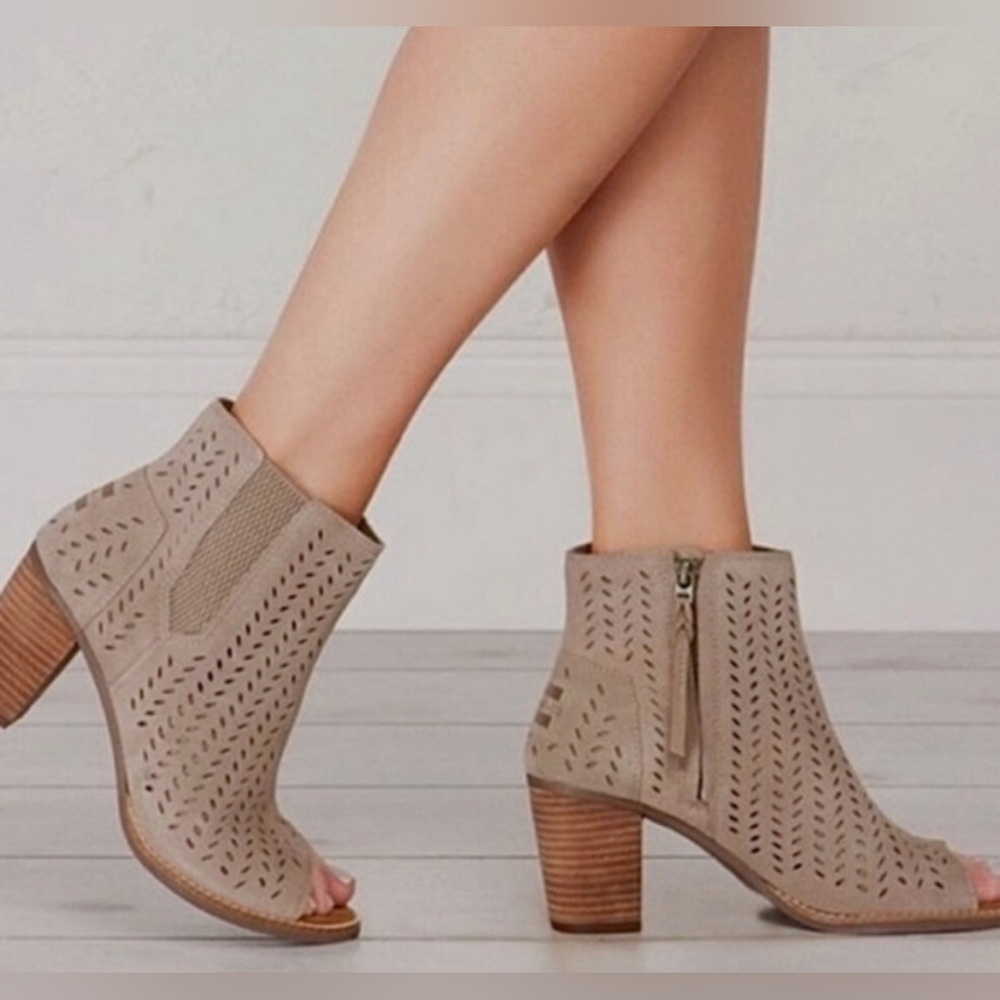 Toms Majorca Tan Khaki Suede Peep Toe‎ Heeled Bootie.